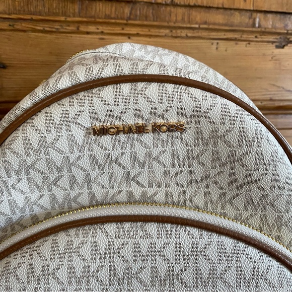 MICHAEL KORS Abbey Large Backpack Logo Print - Picture 2 of 7